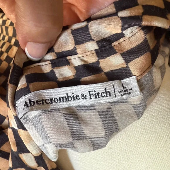 EUC Abercrombie & Fitch geometric pattern shirt dress - Picture 8 of 9